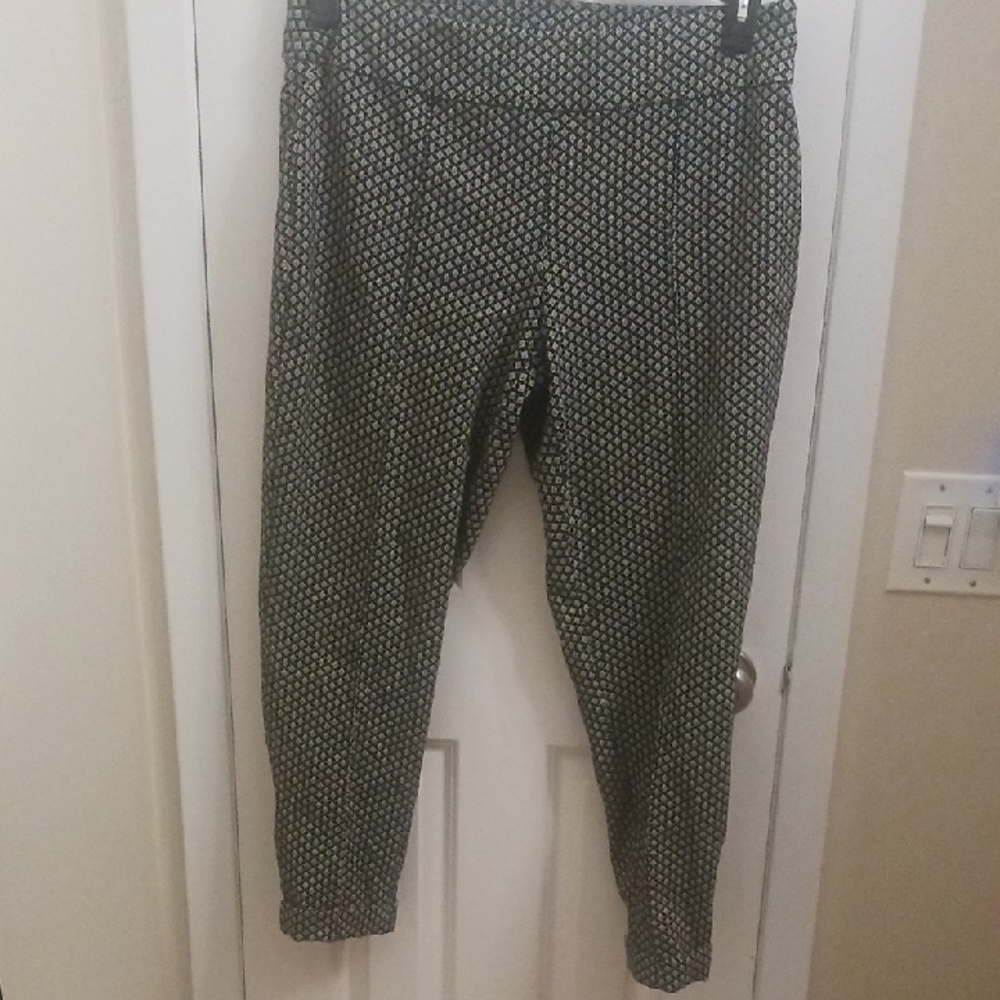 Lord & Taylor Black and White and Gold Patterned Straight Leg Pants